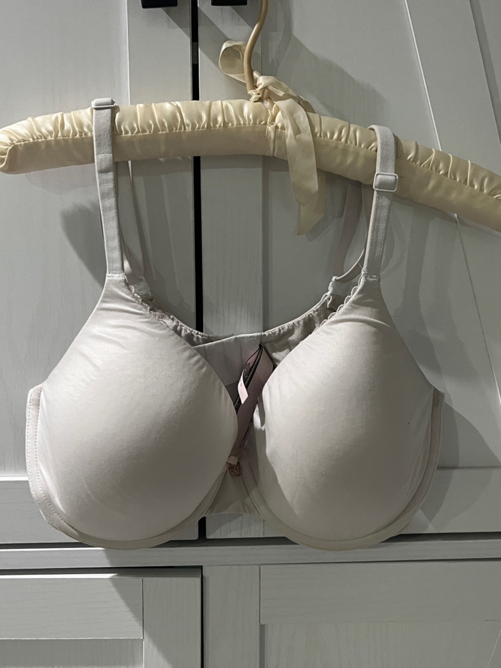 (T-Shirt Bra) Smooth Molded Underwire Bra - Cream white